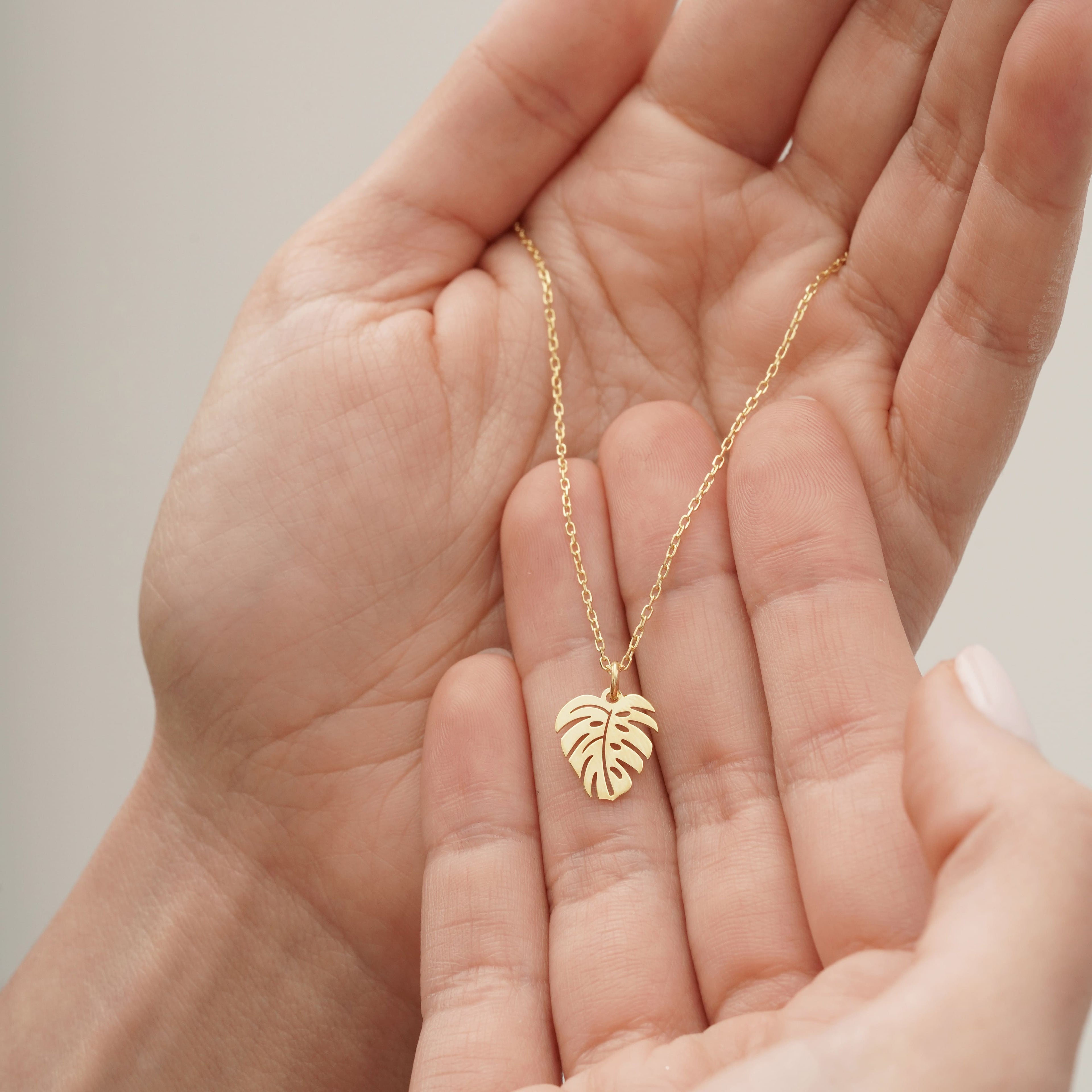 Tropikal Yaprak Kolye