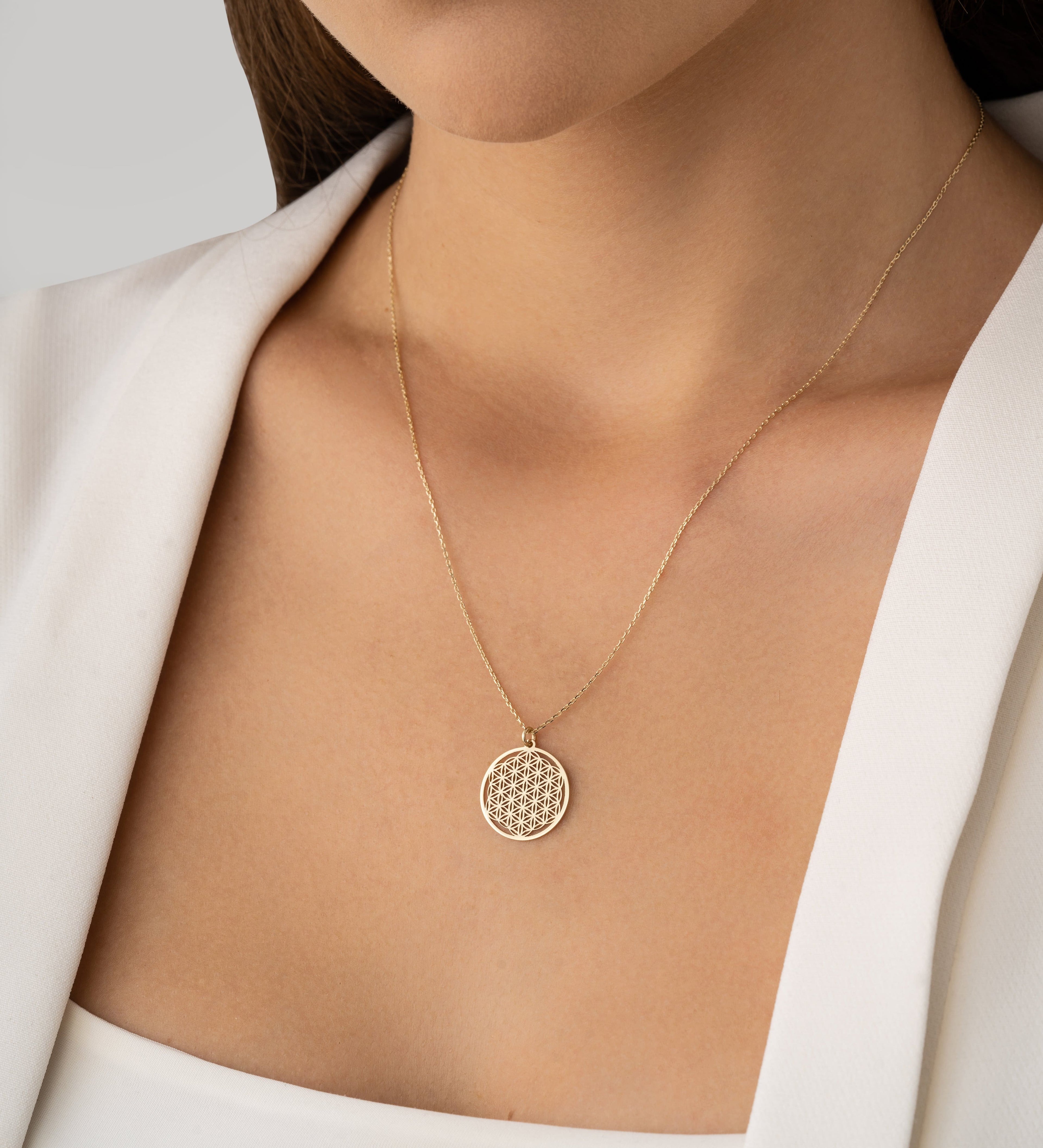 Yaşam Çiçeği Kolye