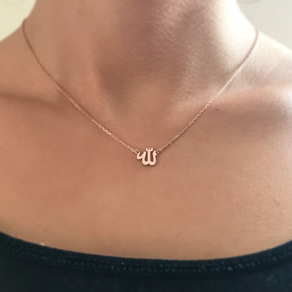 Allah Yazısı Kolye